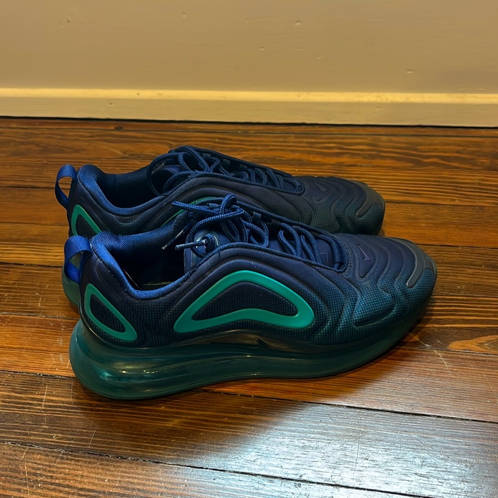 Nike Air Max 720s, men’s size 7, blue and teal